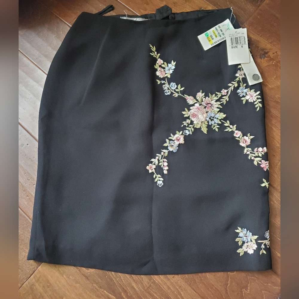 Black Embroidered Pencil Skirt